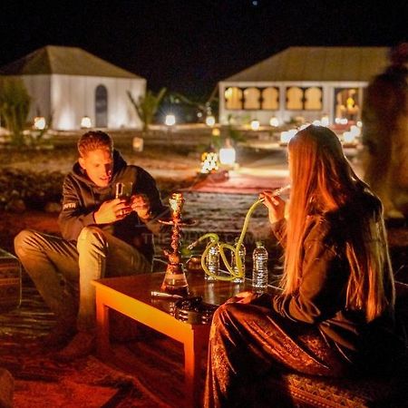 The White Camp - Your Merzouga Luxury Desert Camp & Erg Chebbi Dunes Camel Riding Exterior foto