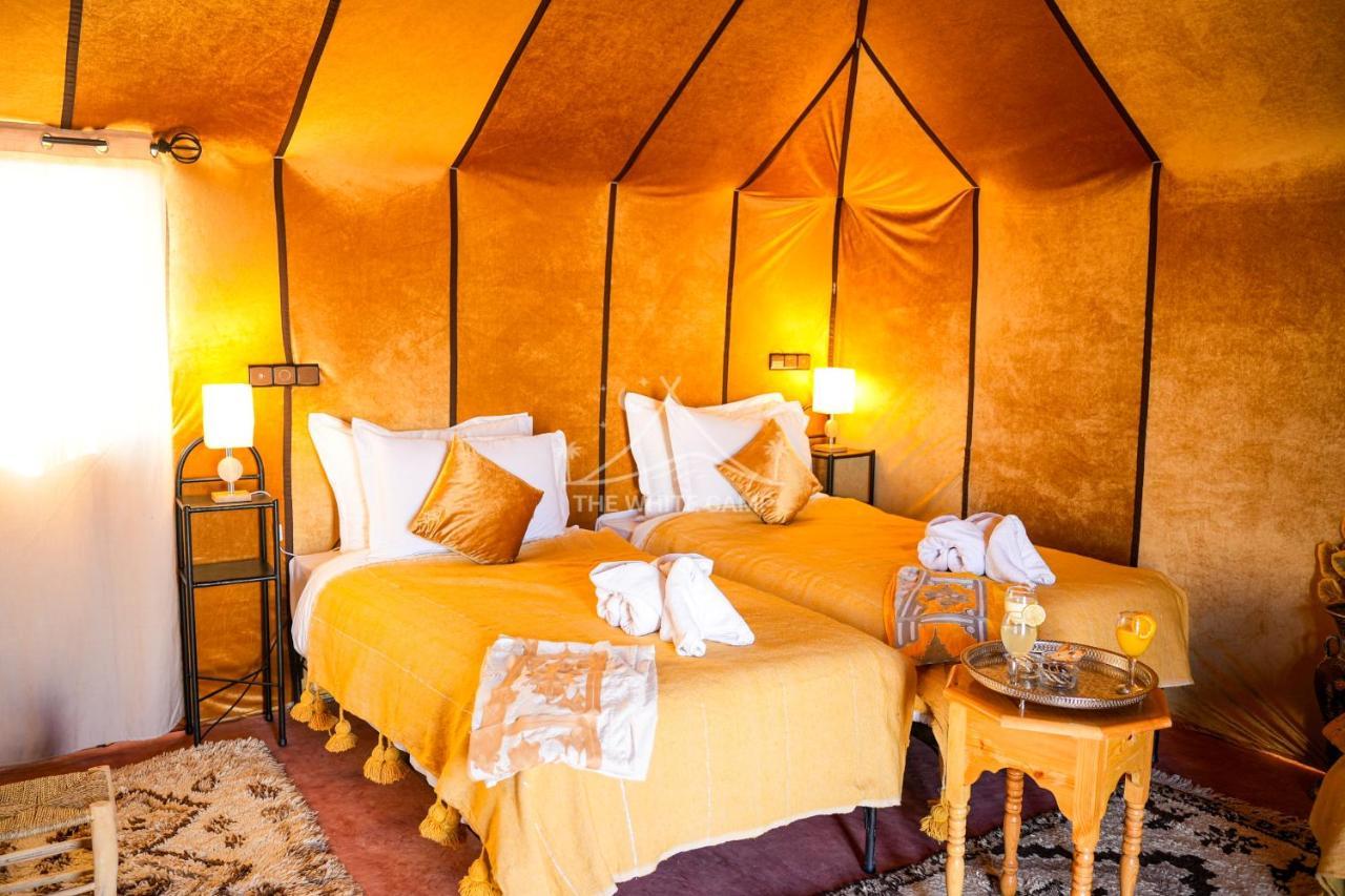 The White Camp - Your Merzouga Luxury Desert Camp & Erg Chebbi Dunes Camel Riding Exterior foto