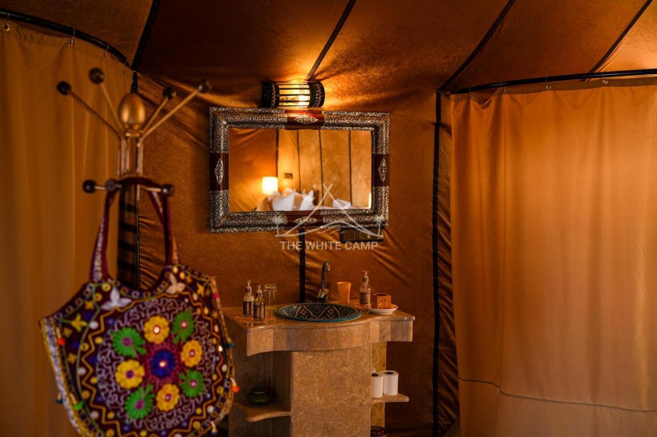 The White Camp - Your Merzouga Luxury Desert Camp & Erg Chebbi Dunes Camel Riding Exterior foto