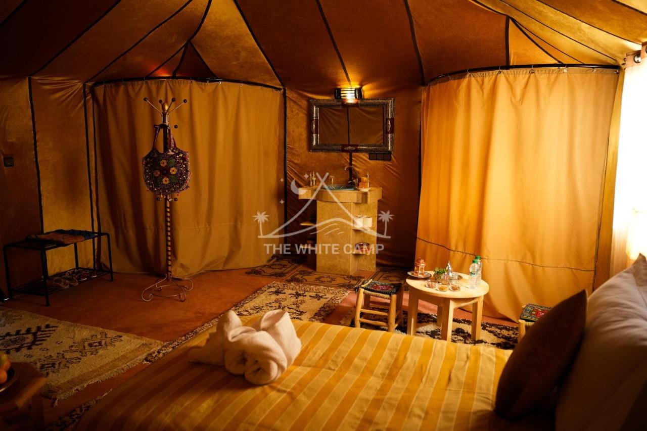 The White Camp - Your Merzouga Luxury Desert Camp & Erg Chebbi Dunes Camel Riding Exterior foto