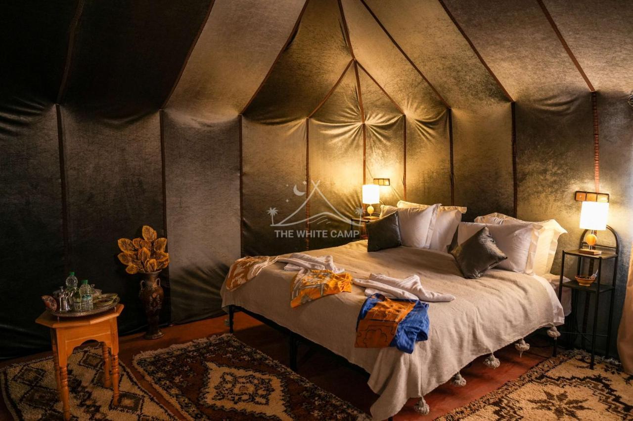 The White Camp - Your Merzouga Luxury Desert Camp & Erg Chebbi Dunes Camel Riding Exterior foto