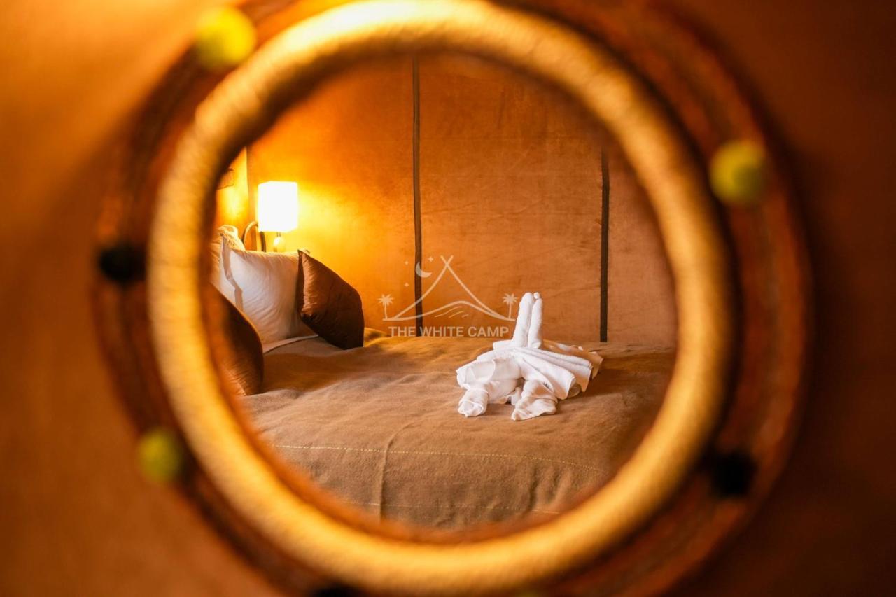 The White Camp - Your Merzouga Luxury Desert Camp & Erg Chebbi Dunes Camel Riding Exterior foto