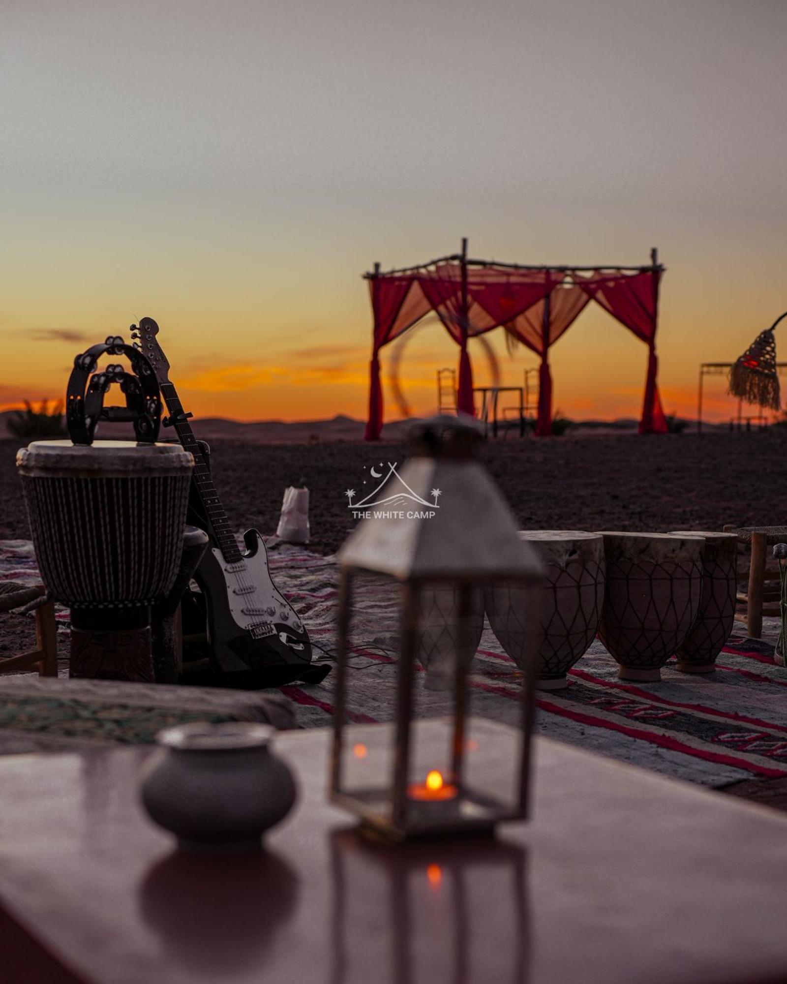 The White Camp - Your Merzouga Luxury Desert Camp & Erg Chebbi Dunes Camel Riding Exterior foto