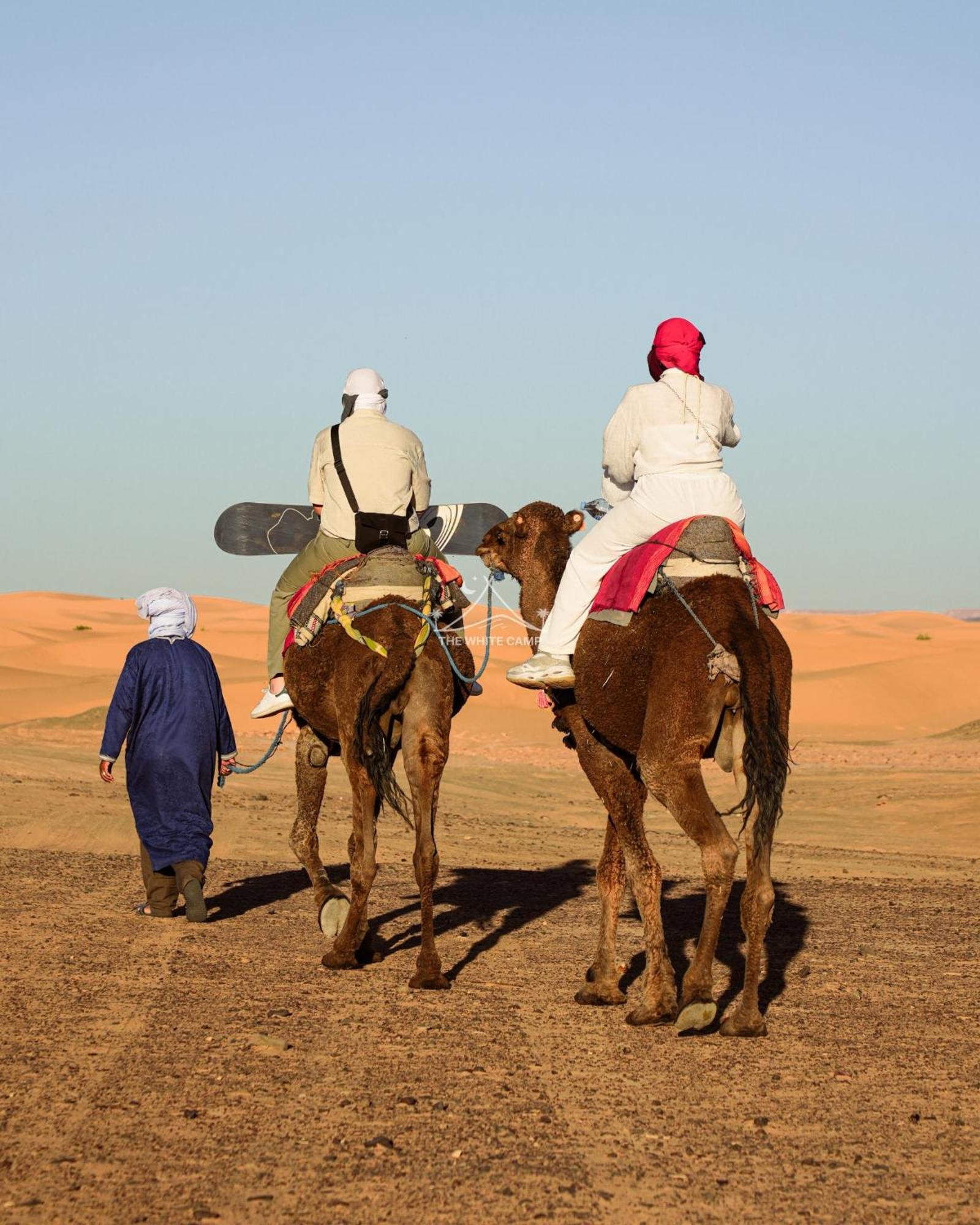 The White Camp - Your Merzouga Luxury Desert Camp & Erg Chebbi Dunes Camel Riding Exterior foto